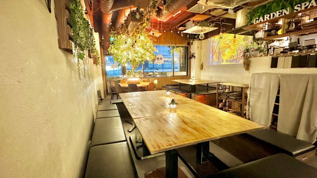 渋谷×貸切×忘年会　少人数から大人数まで対応可！
コースには飲み放題もついてコスパも良し！
貸切で忘年会を楽しむなら「渋谷ガーデンルーム4F」！